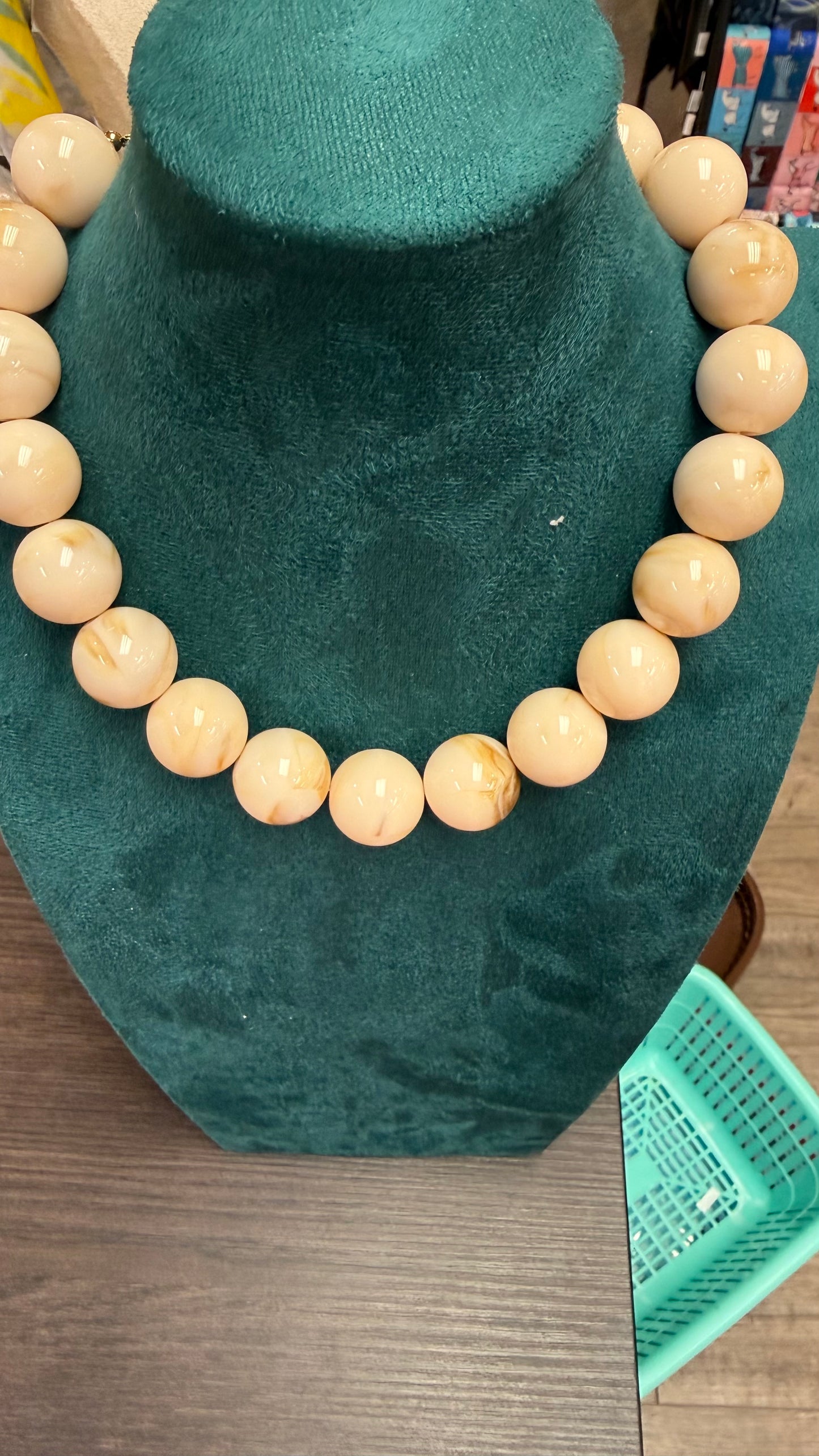 Marble Bead Necklace Cream
