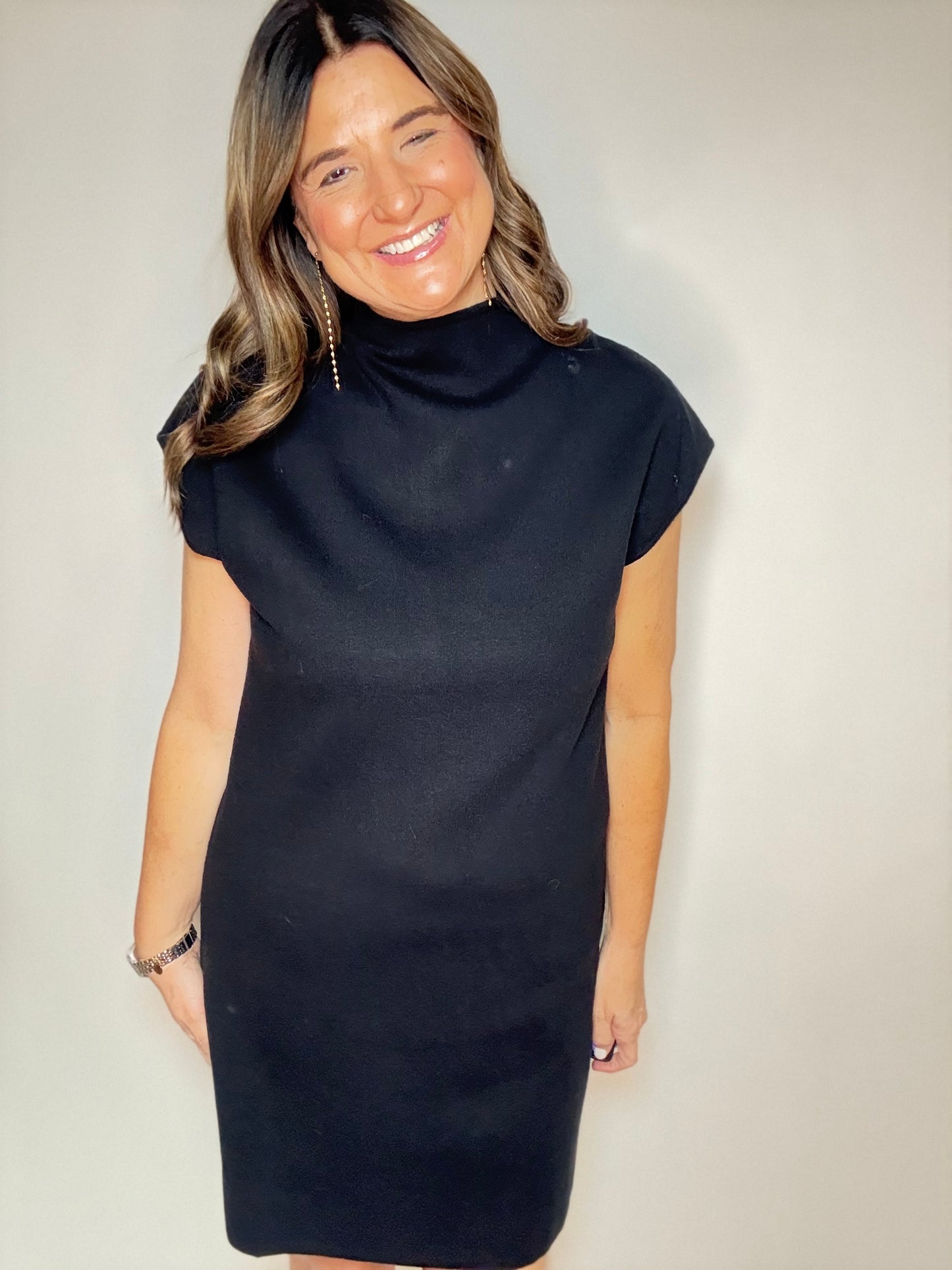 Black Fitted Sleeveless Top