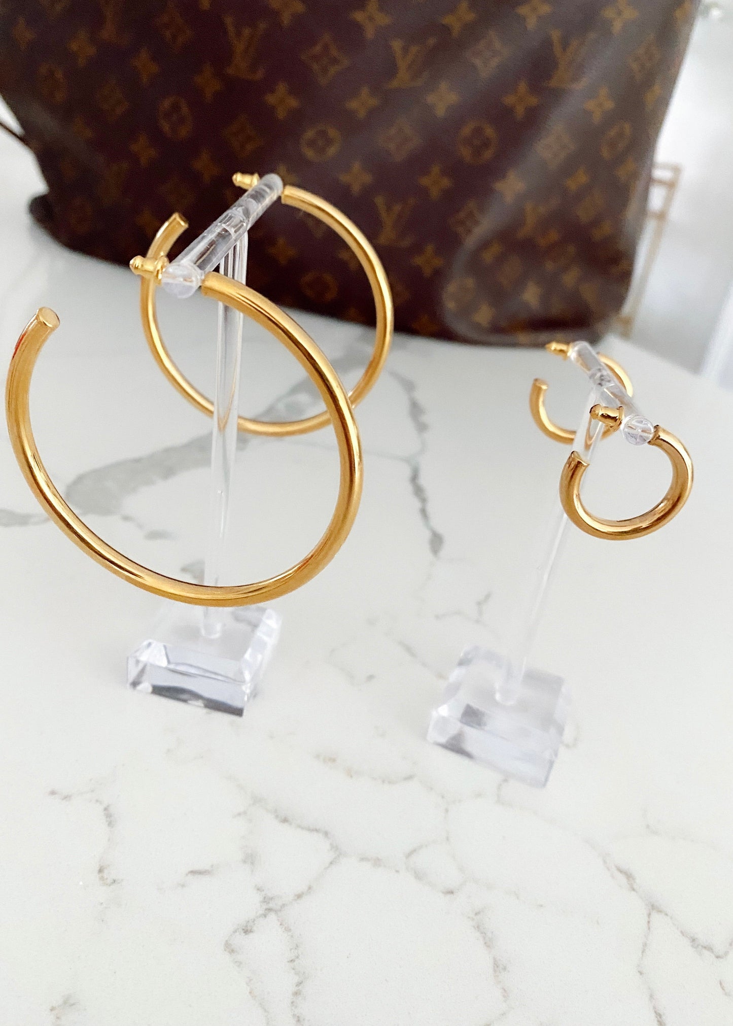 SMALL HOOPS - Triple Charm Boutique