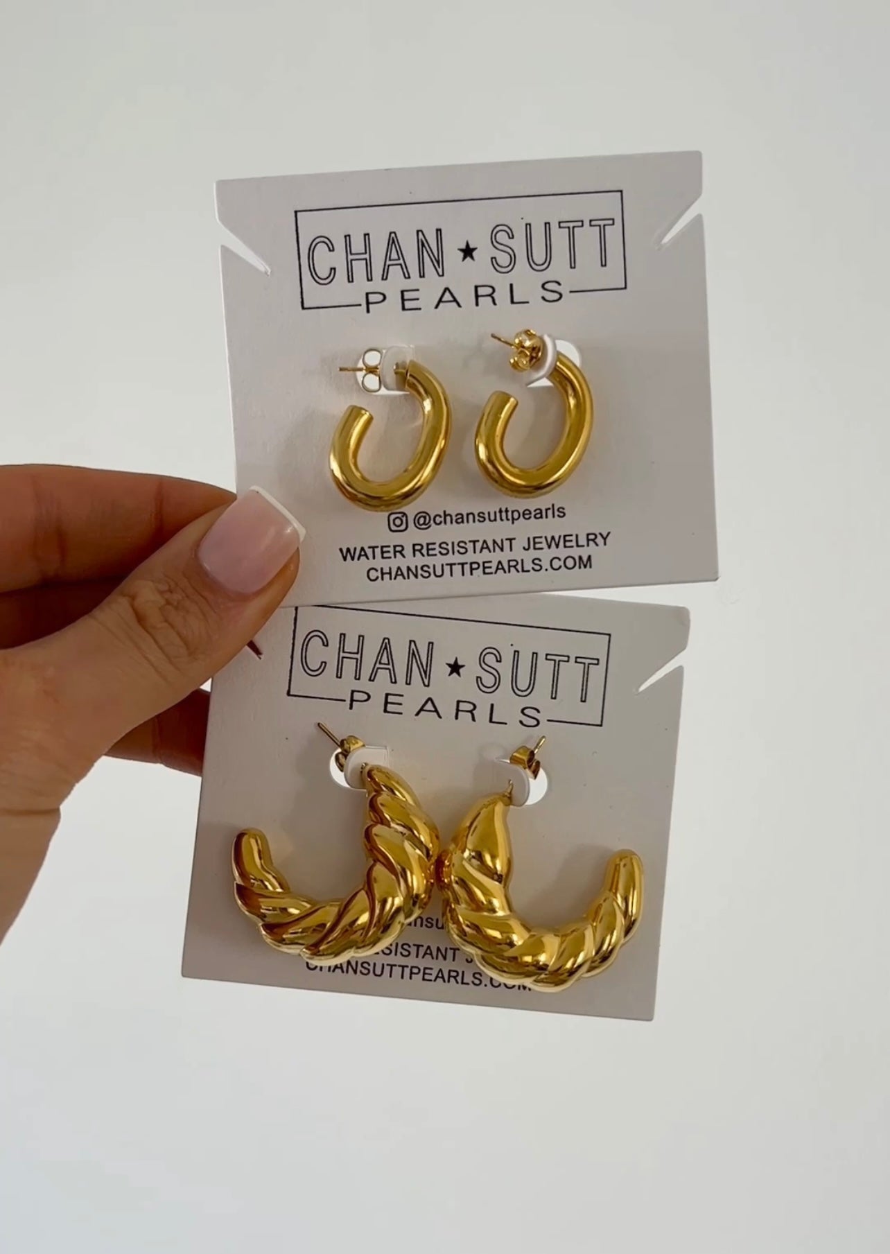 SMALL OVAL HOOPS - Triple Charm Boutique