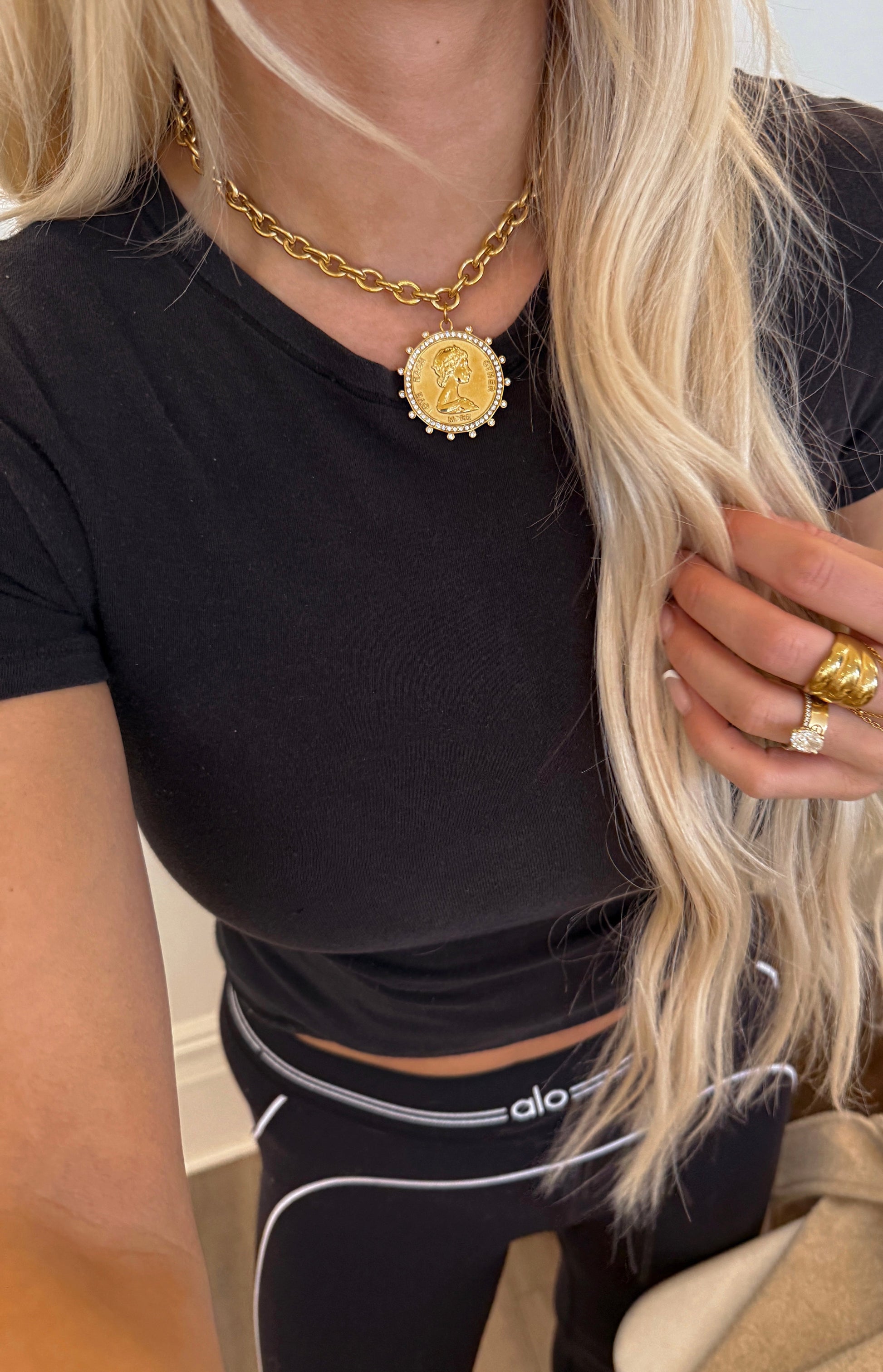 SMALL COIN NECKLACE - Triple Charm Boutique