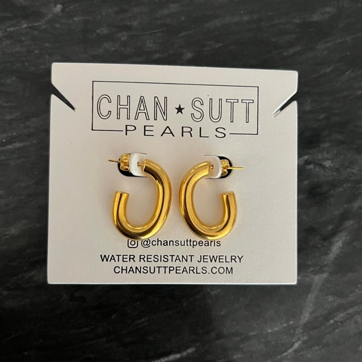 SMALL OVAL HOOPS - Triple Charm Boutique