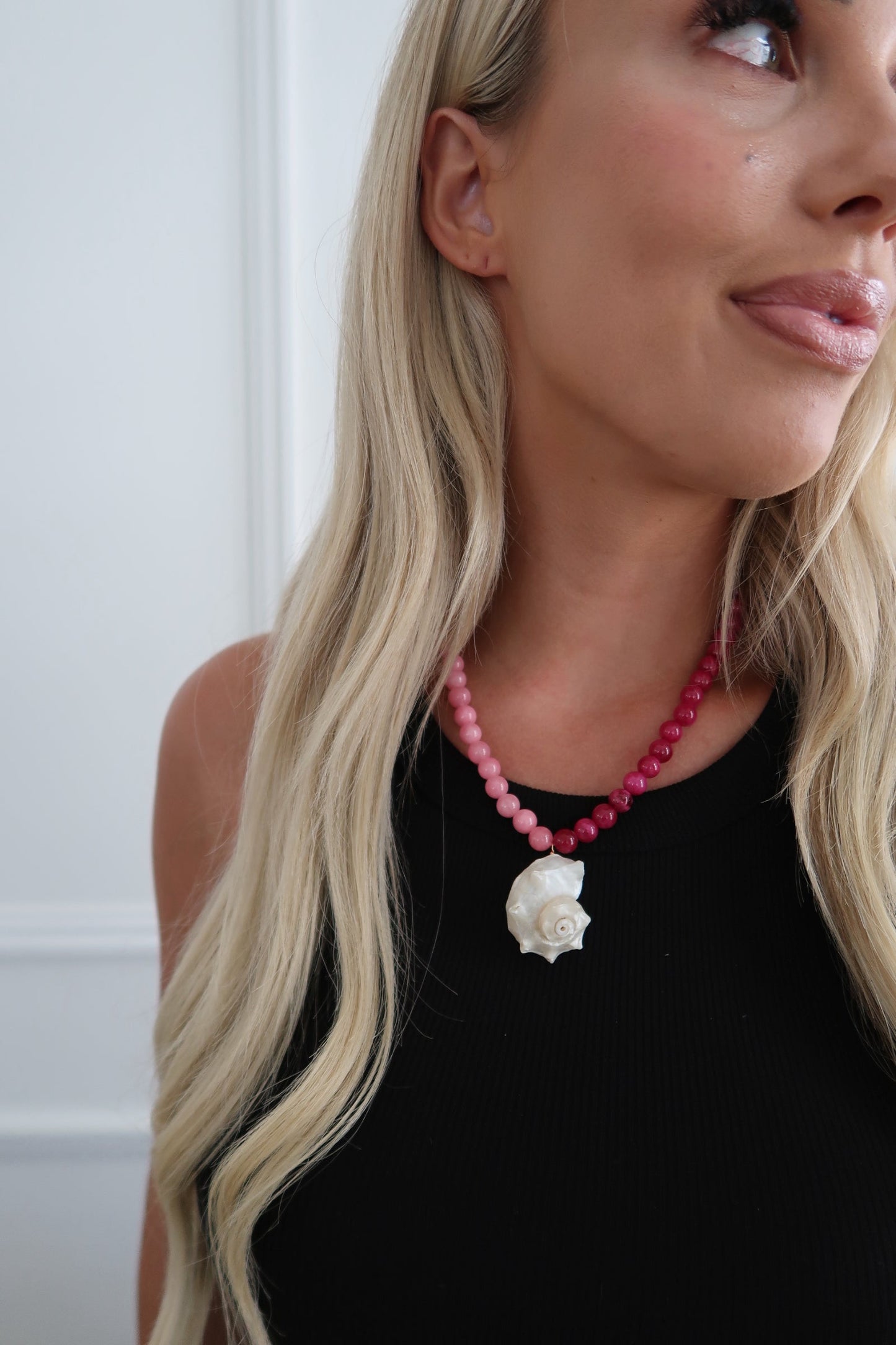 PINK SEASHELL NECKLACE - Triple Charm Boutique