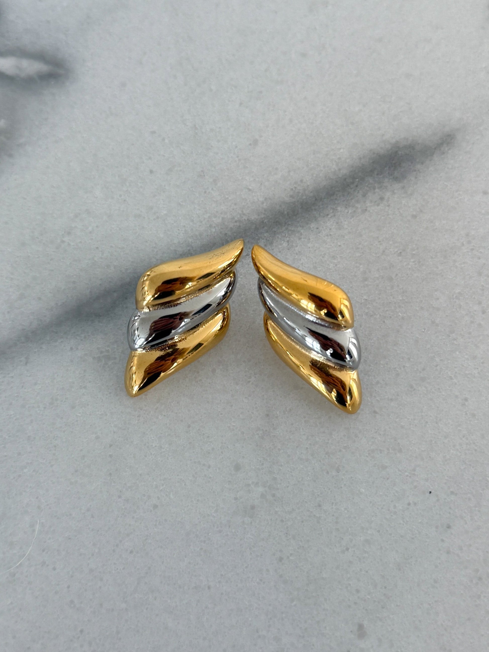 TWO TONED SARAH EARRING - Triple Charm Boutique