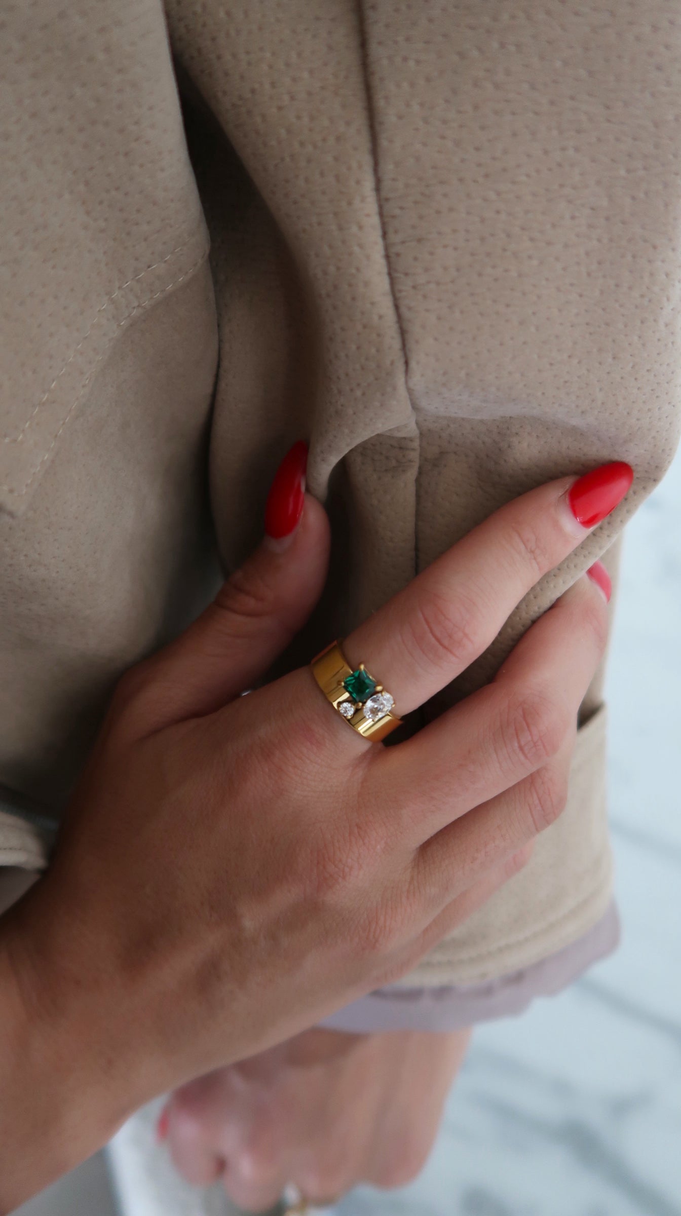THE EMERALD RING - Triple Charm Boutique