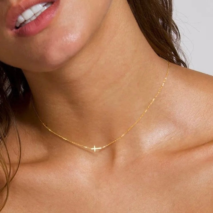 DAINTY CROSS NECKLACE - Triple Charm Boutique