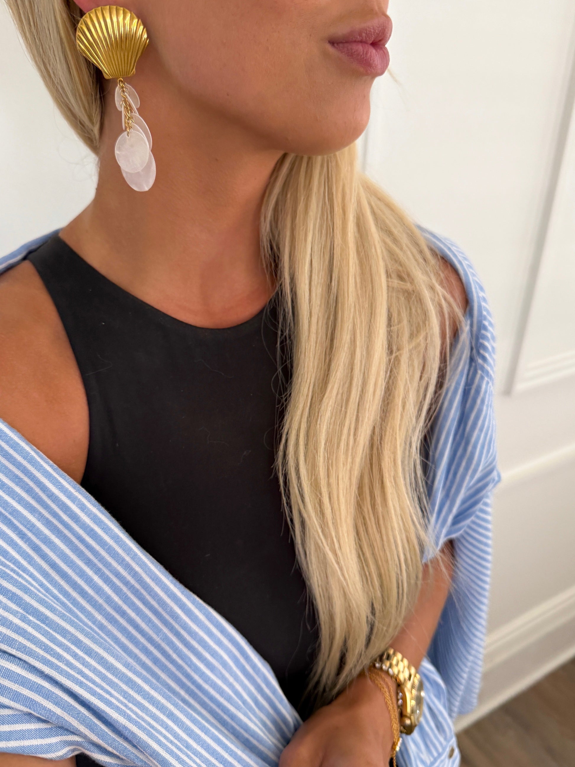 PEARL SEASHELL EARRINGS - Triple Charm Boutique