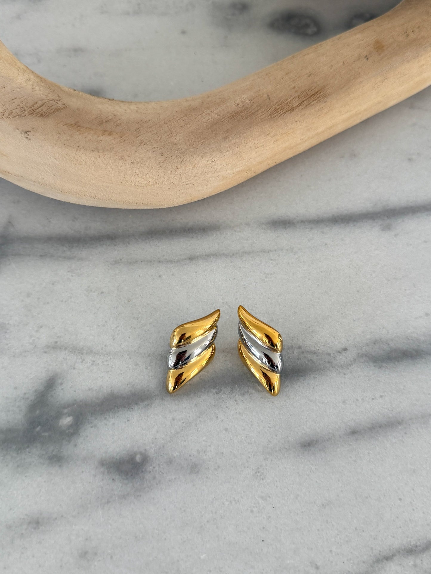 TWO TONED SARAH EARRING - Triple Charm Boutique