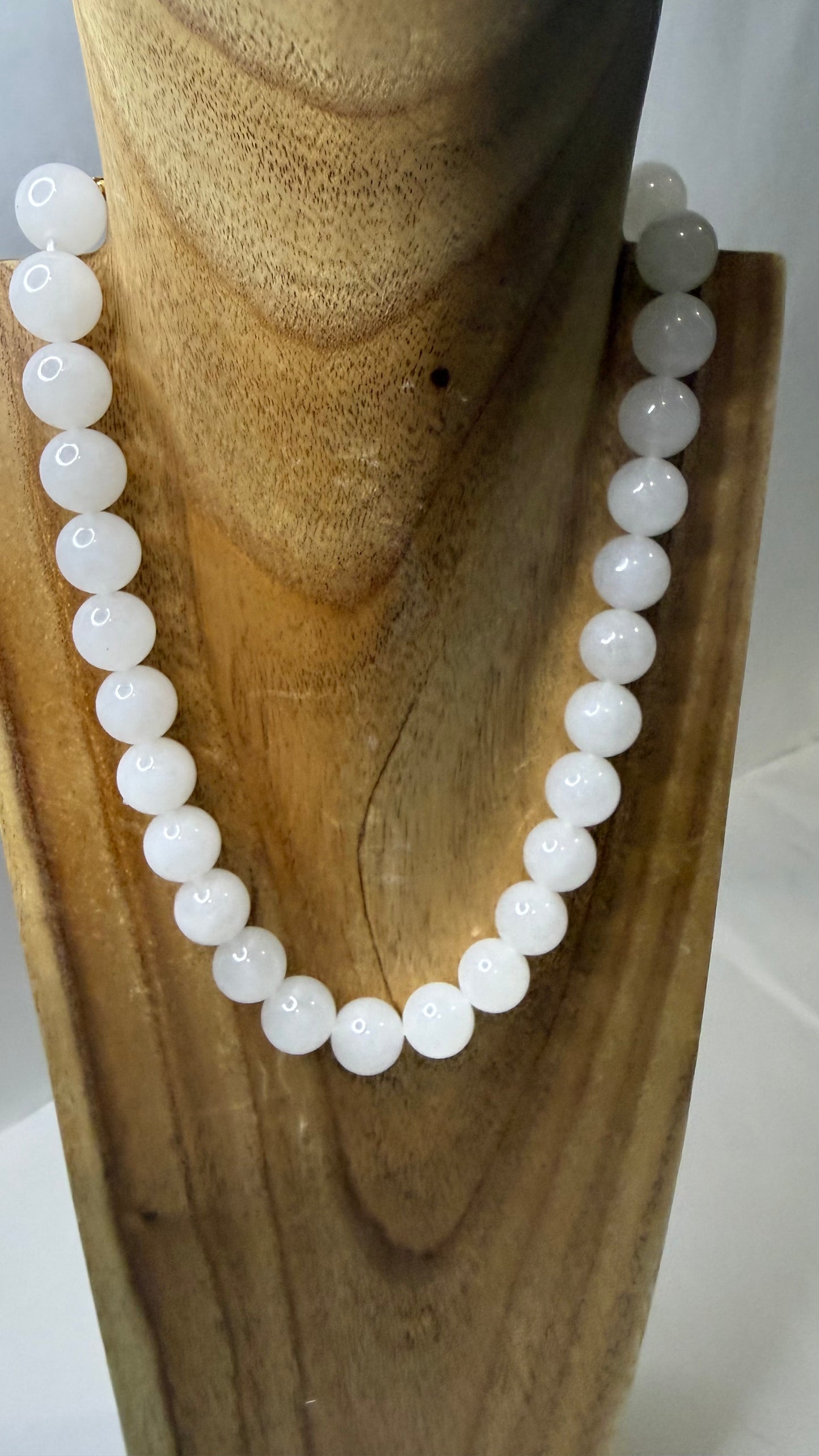 The White Marble Bead Necklace Pre-order
