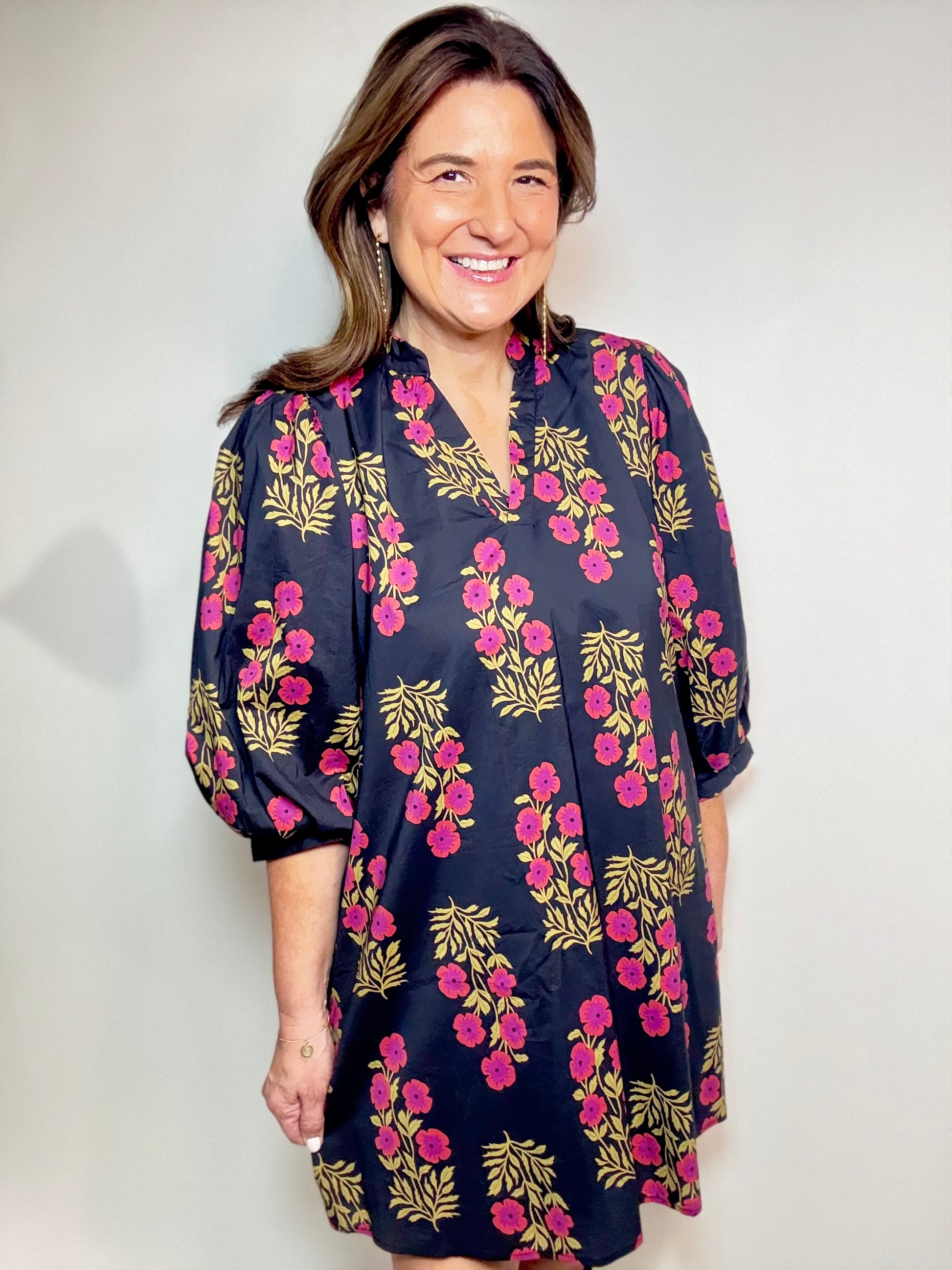 The  Black Floral Shift Dress - Triple Charm Boutique