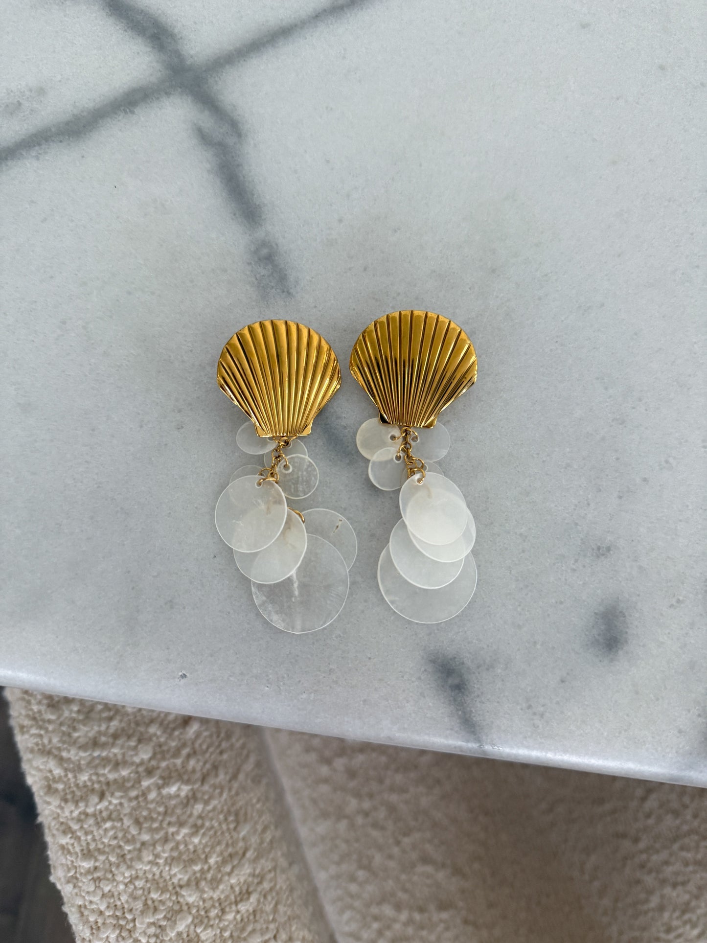 PEARL SEASHELL EARRINGS - Triple Charm Boutique
