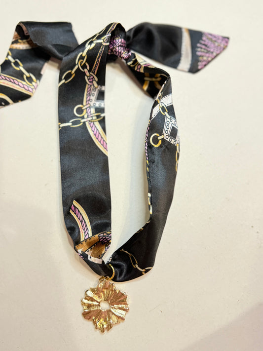 The Black Chain Link Scarf Necklace