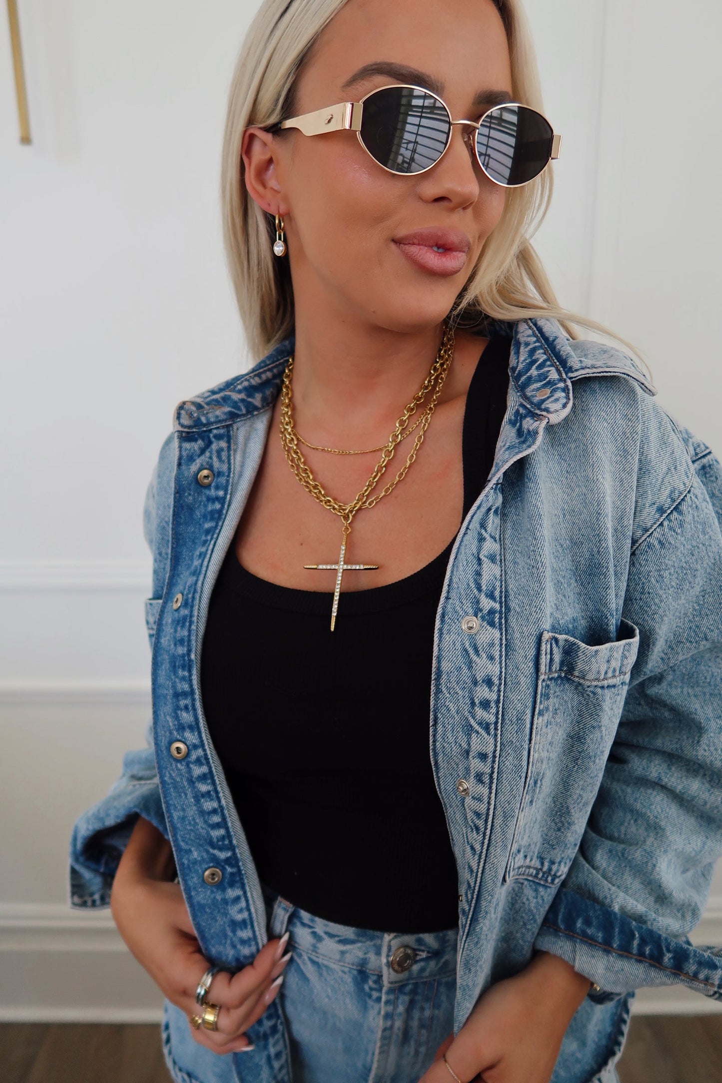 LUXE CROSS NECKLACE - Triple Charm Boutique