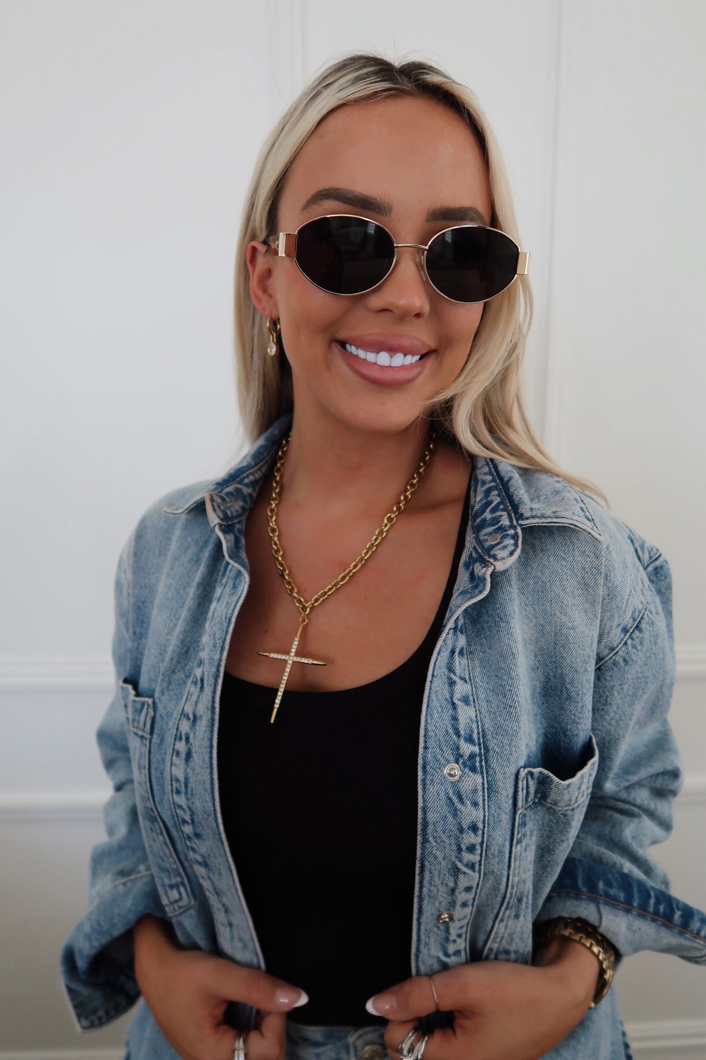 LUXE CROSS NECKLACE - Triple Charm Boutique