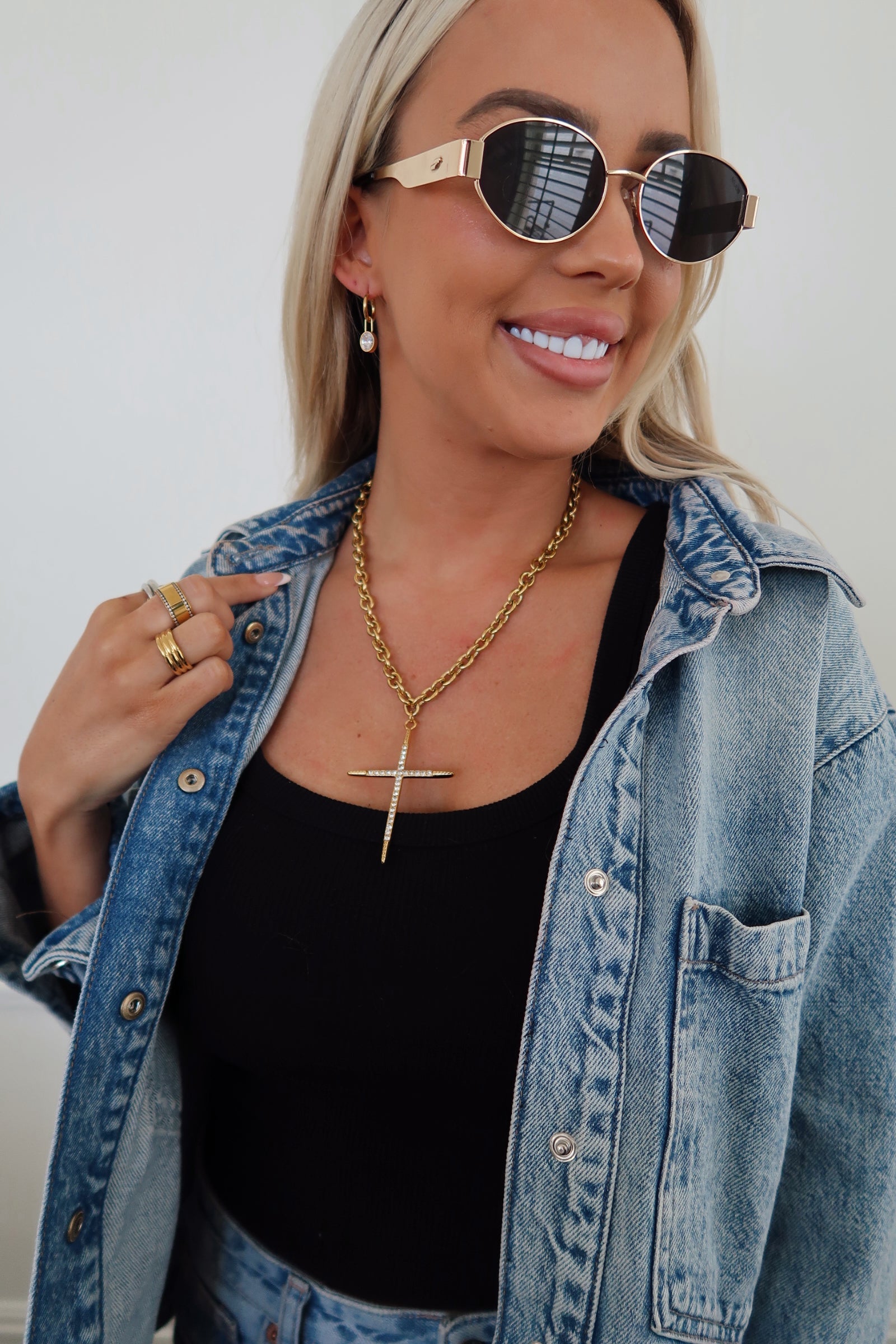 LUXE CROSS NECKLACE - Triple Charm Boutique