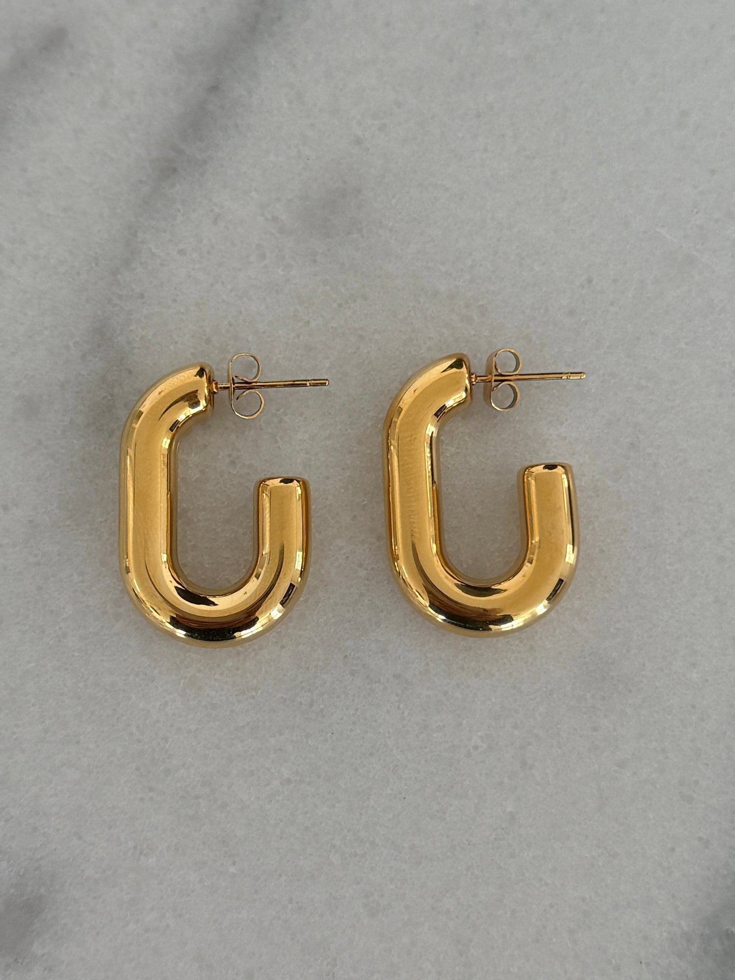 SMALL OVAL HOOPS - Triple Charm Boutique