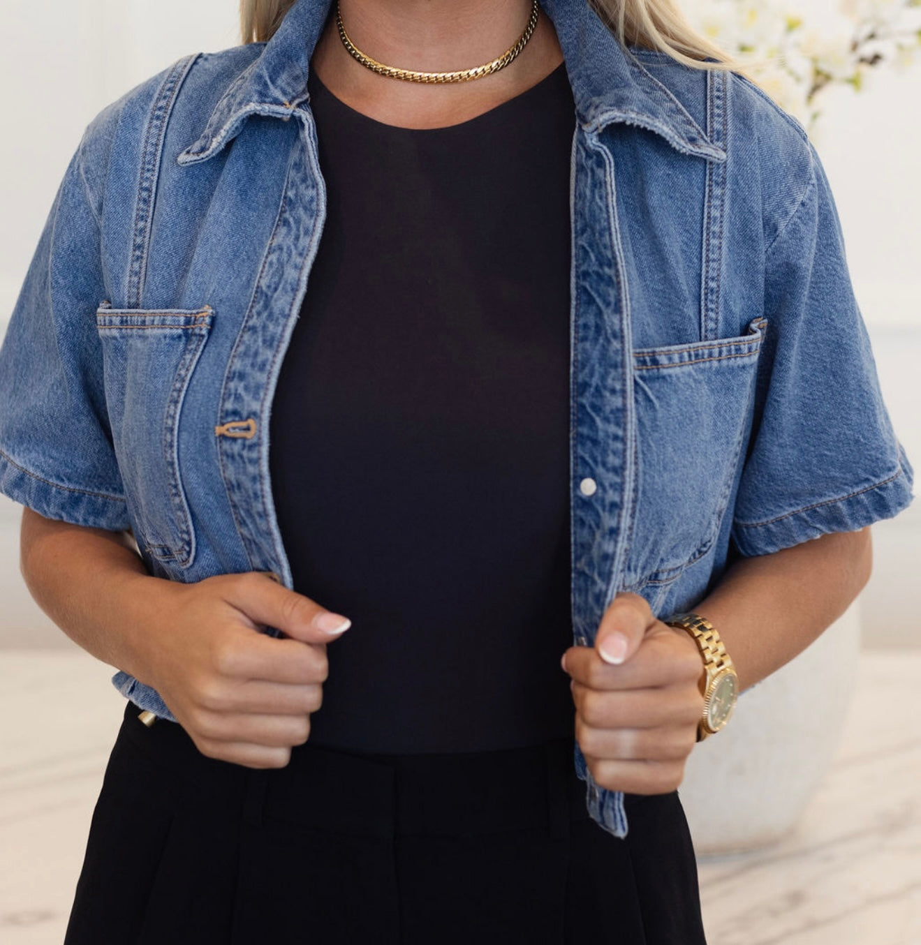 THIN SHINY GOLD NECKLACE - Triple Charm Boutique