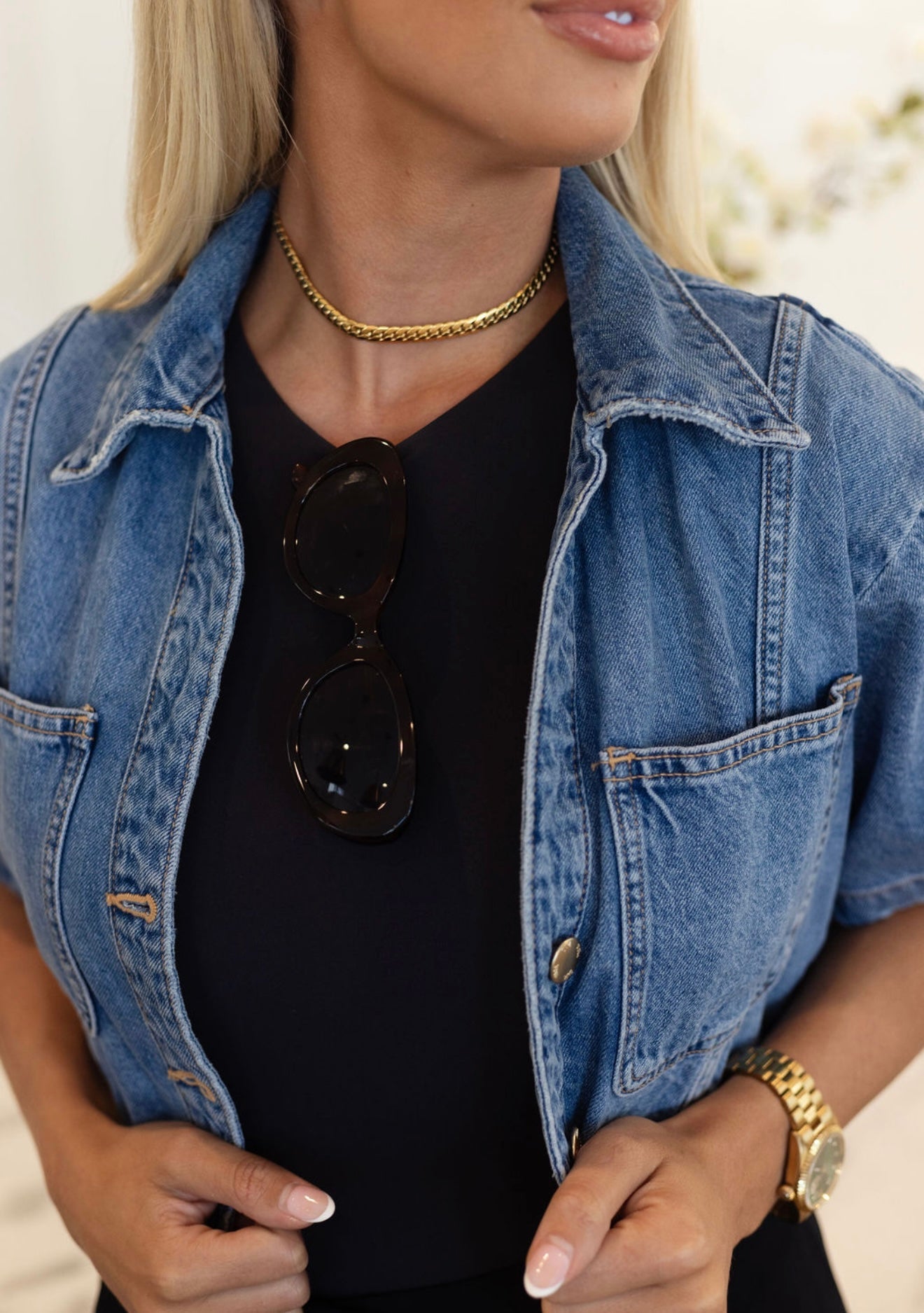 THIN SHINY GOLD NECKLACE - Triple Charm Boutique