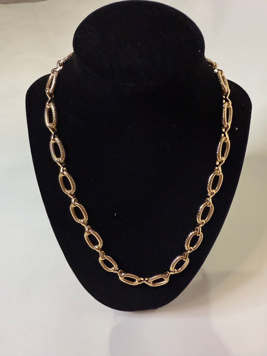 Linked Gold chain - Triple Charm Boutique