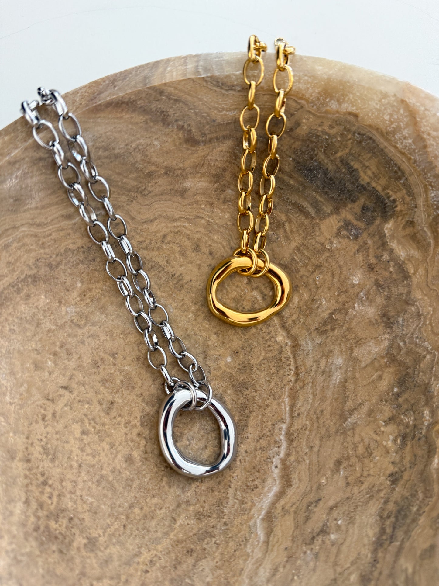 THE SCOTTY NECKLACE - Triple Charm Boutique