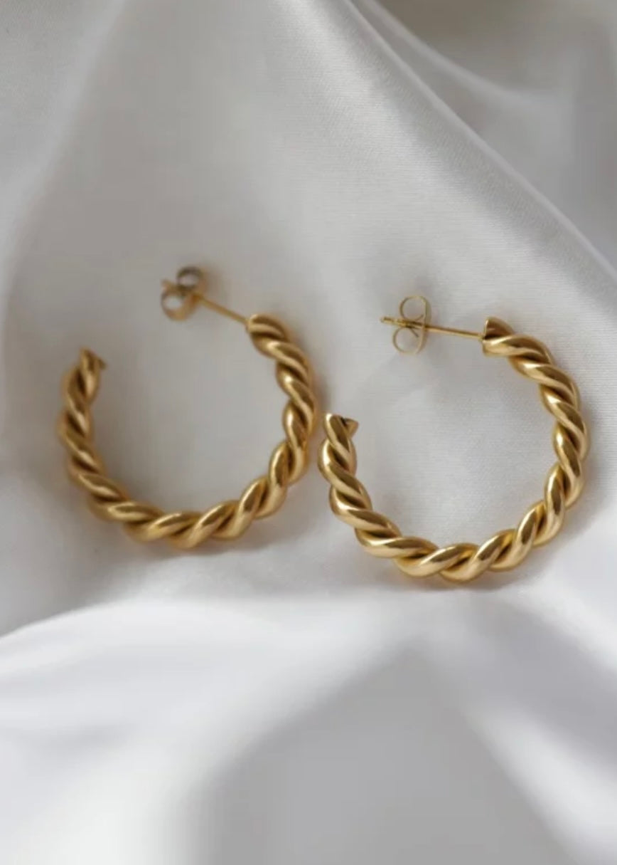 GOLD MEDIUM TWIST HOOPS - Triple Charm Boutique