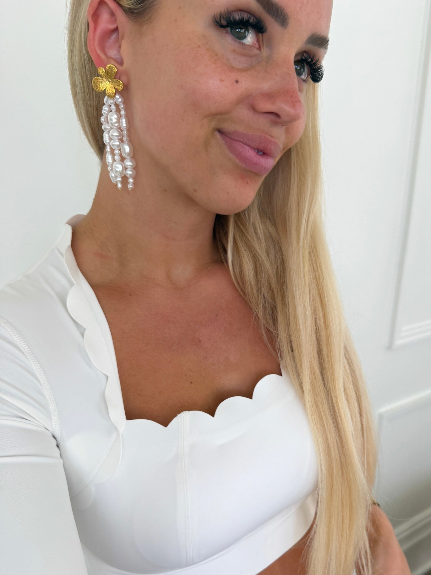 ALOHA EARRINGS - Triple Charm Boutique