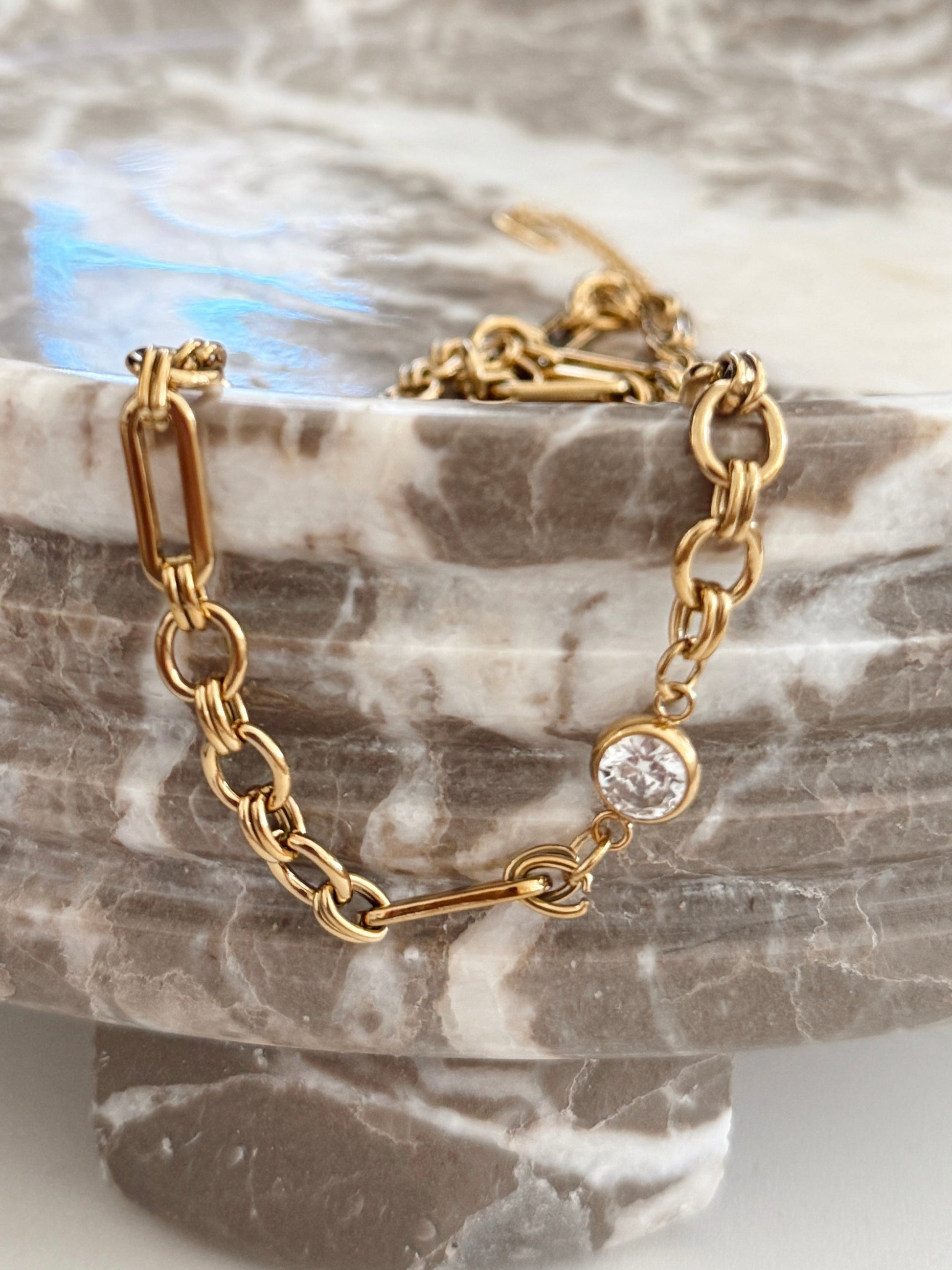 MELISSA NECKLACE - Triple Charm Boutique