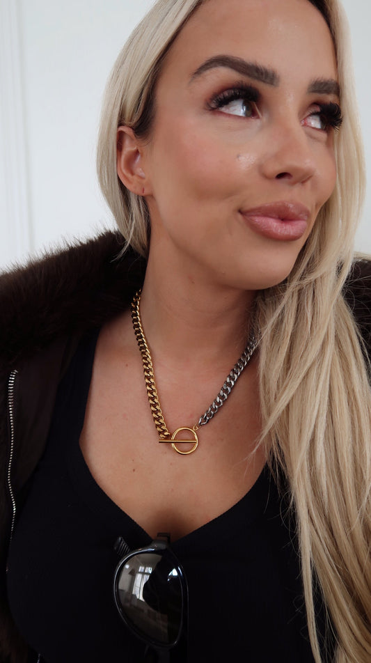 REAGAN NECKLACE - Triple Charm Boutique