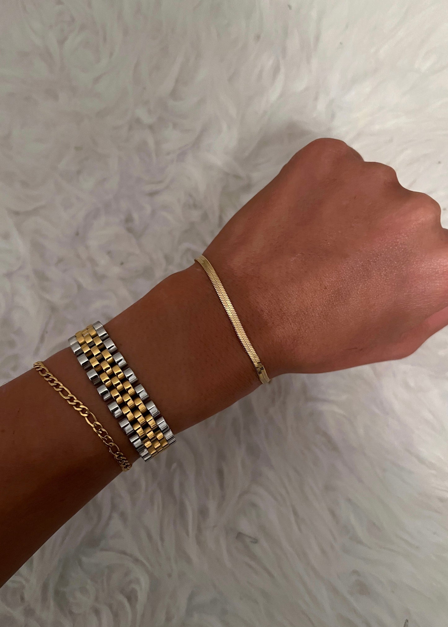 THICK TWO TONED BRACELET - Triple Charm Boutique